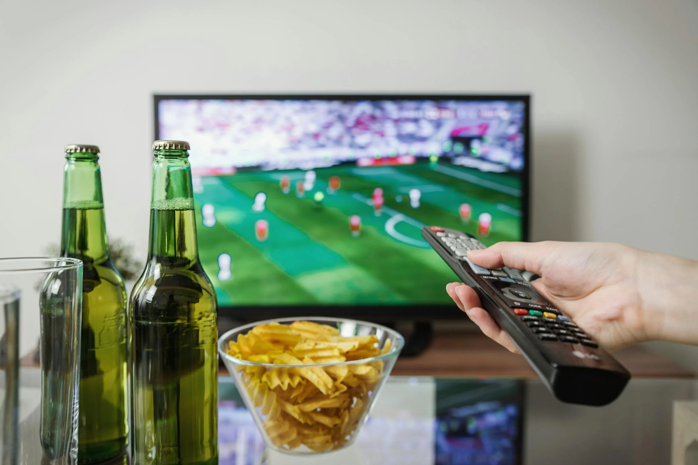 How to Set Up IPTV on a Smart TV: Samsung, LG, Android TV & Apple TV